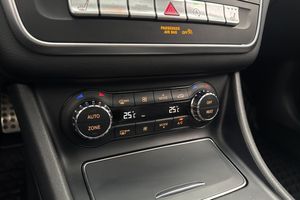 Mercedes CLA220 bild 21