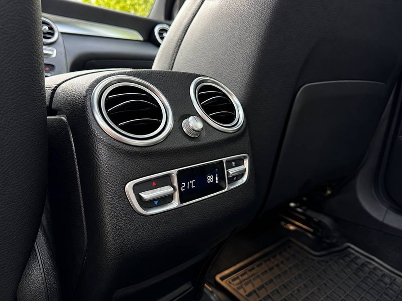 Mercedes GLC220 bild 14
