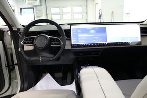 Mazda CX-6e bild 7