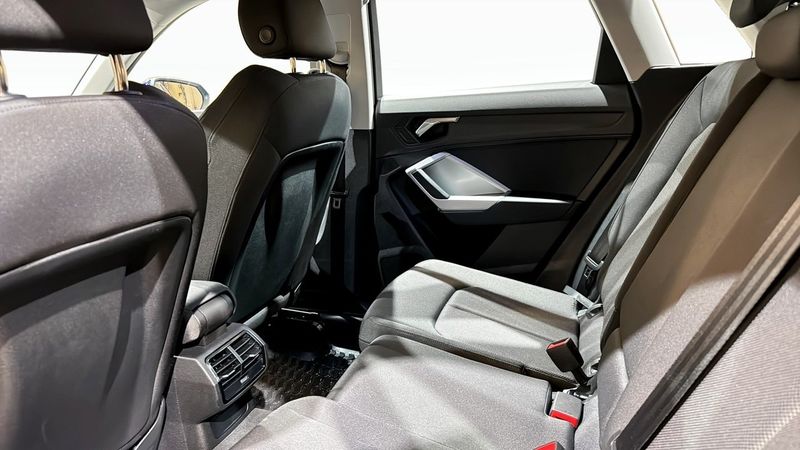 Audi Q3 bild 14