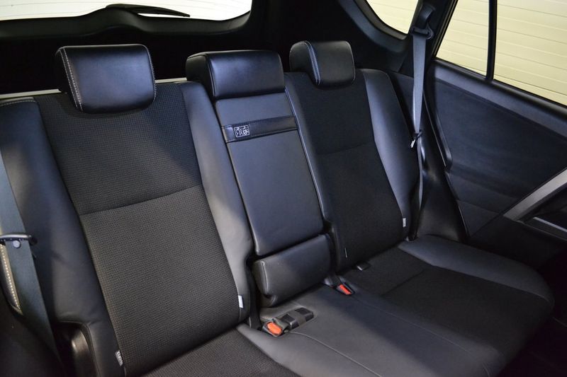 Toyota RAV4 bild 12