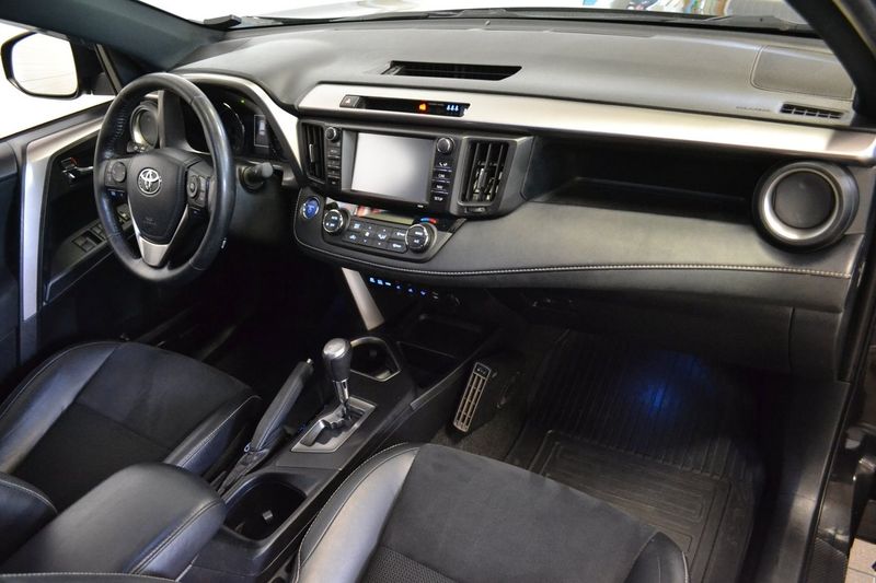 Toyota RAV4 bild 9