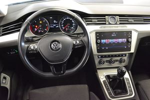 Volkswagen Passat bild 17