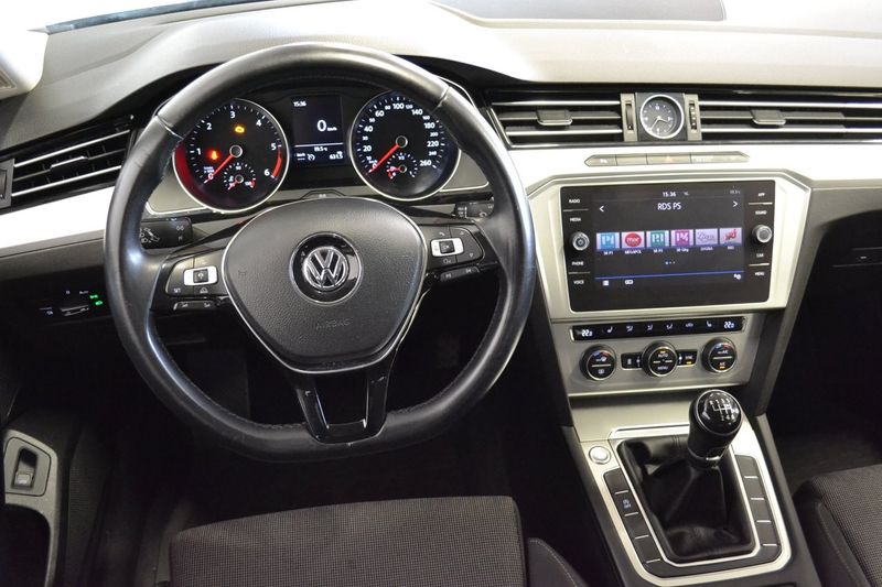Volkswagen Passat bild 17