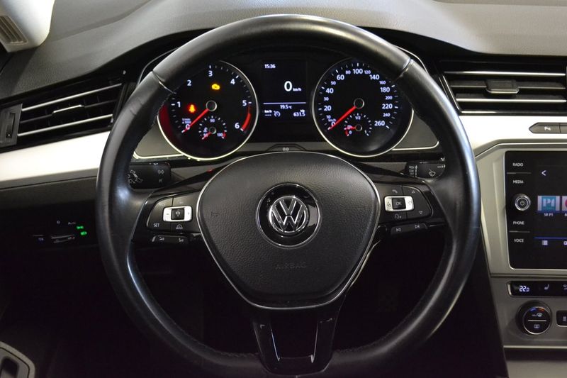 Volkswagen Passat bild 18