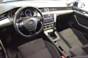 Volkswagen Passat bild 16