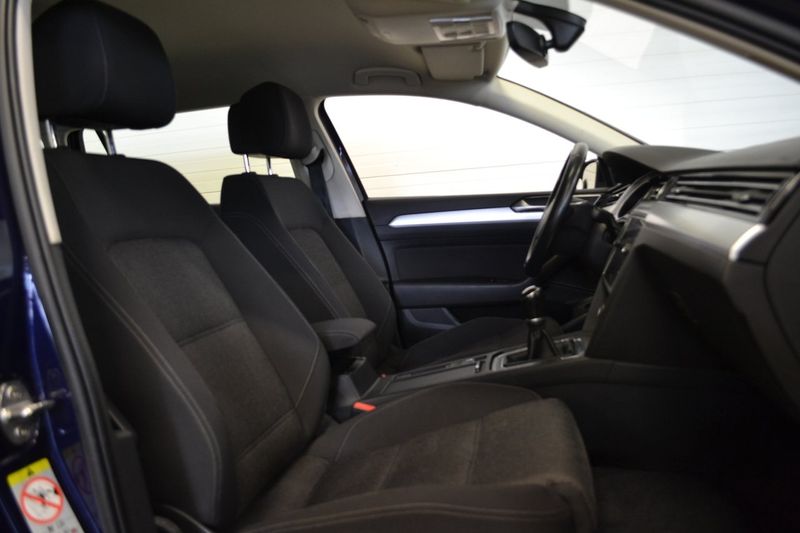 Volkswagen Passat bild 10