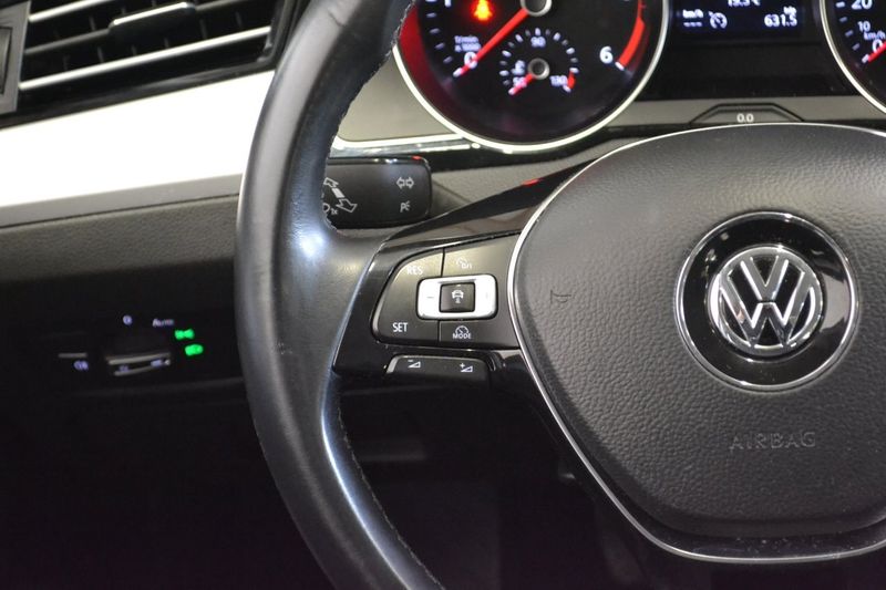 Volkswagen Passat bild 19