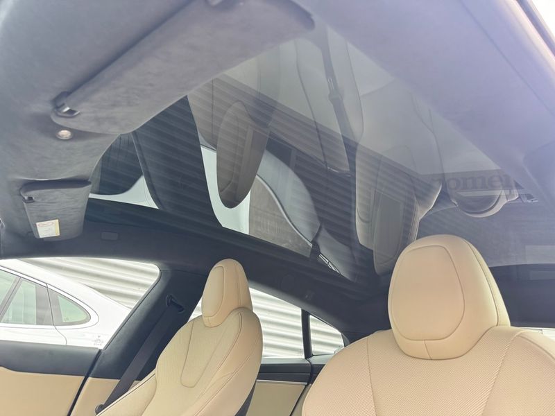 Tesla Model S bild 14