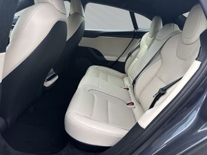 Tesla Model S bild 12