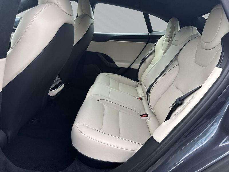 Tesla Model S bild 12