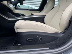 Tesla Model S bild 11