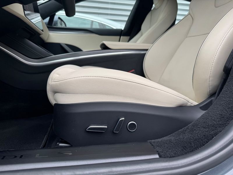 Tesla Model S bild 11