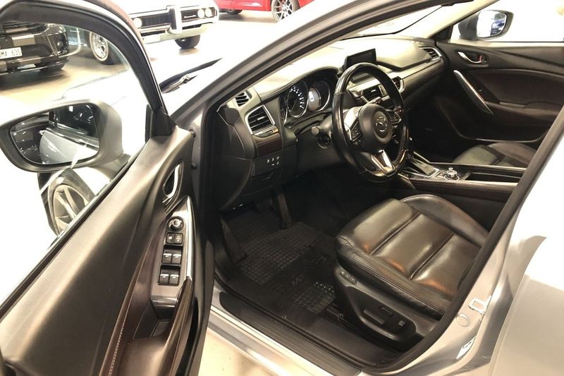 Mazda 6 bild 7