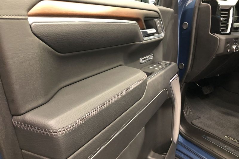 GMC Sierra bild 8