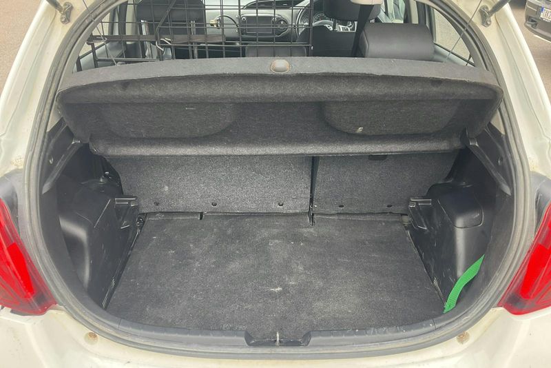 Toyota Yaris bild 10