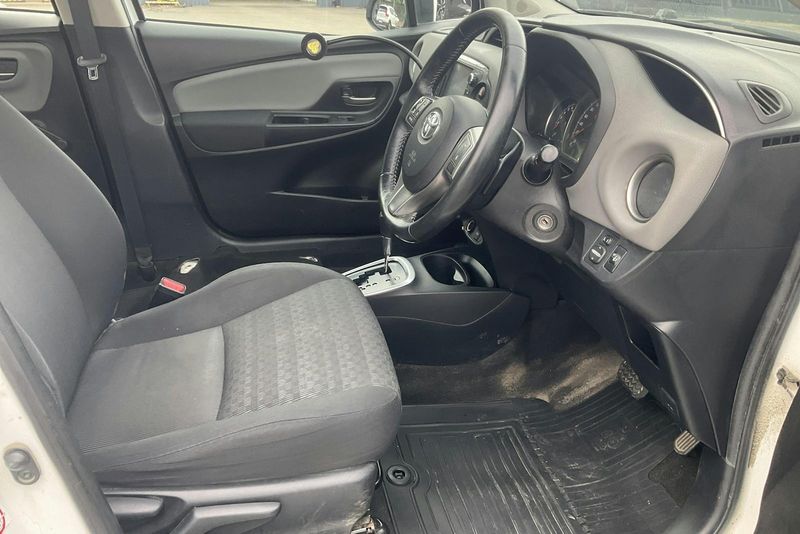 Toyota Yaris bild 8