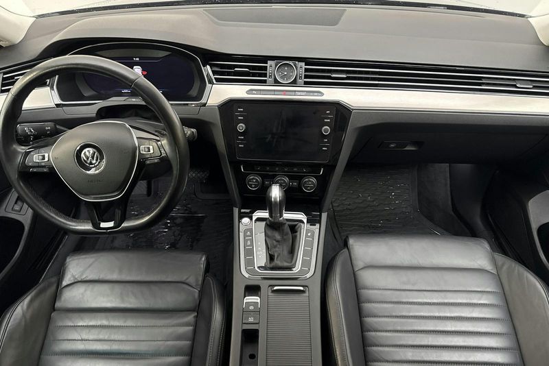 Volkswagen Passat bild 6