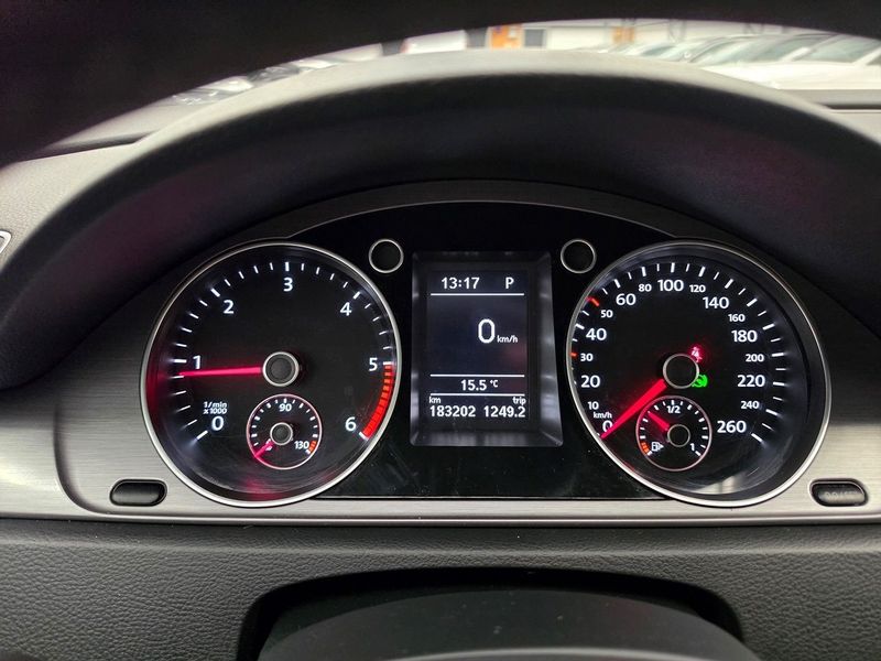 Volkswagen Passat bild 24