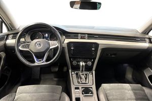 Volkswagen Passat bild 9