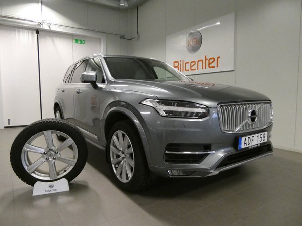 Volvo XC90 D5 AWD Inscription 7-sits Drag-Värm-Skinn *Kamremsbytt* - 2019