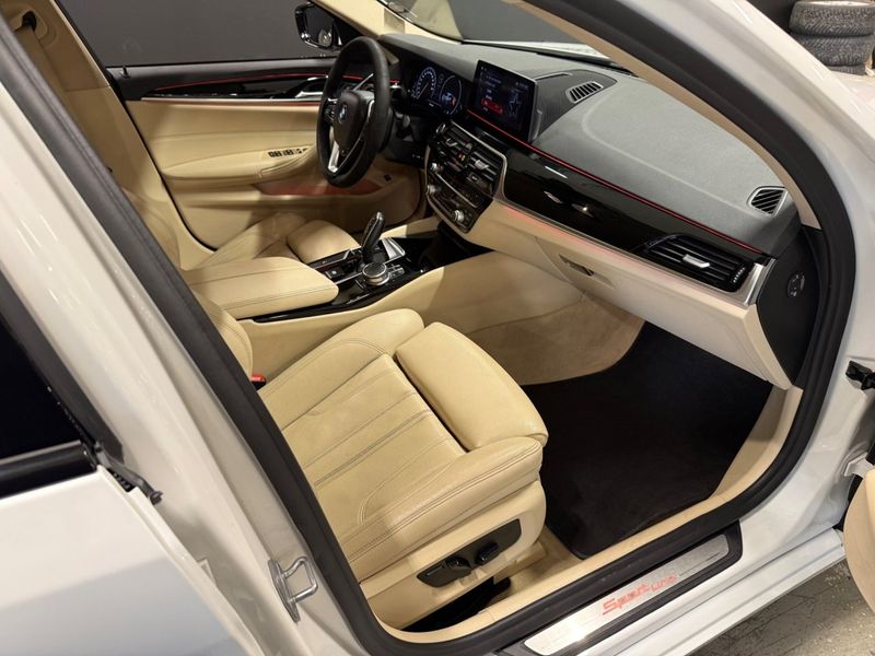 BMW 520 bild 16