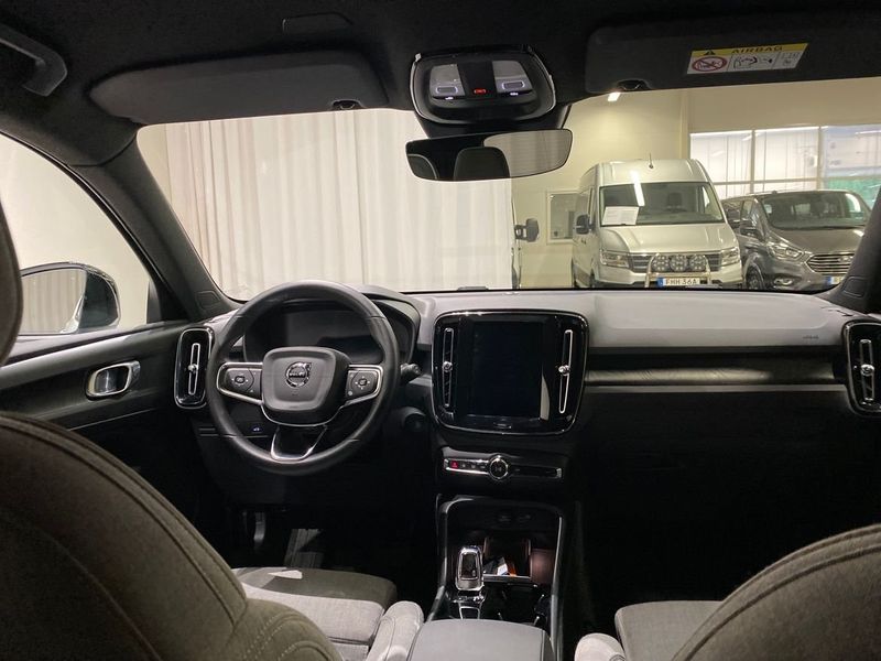 Volvo EX40 bild 2