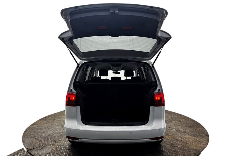 Volkswagen Touran bild 8