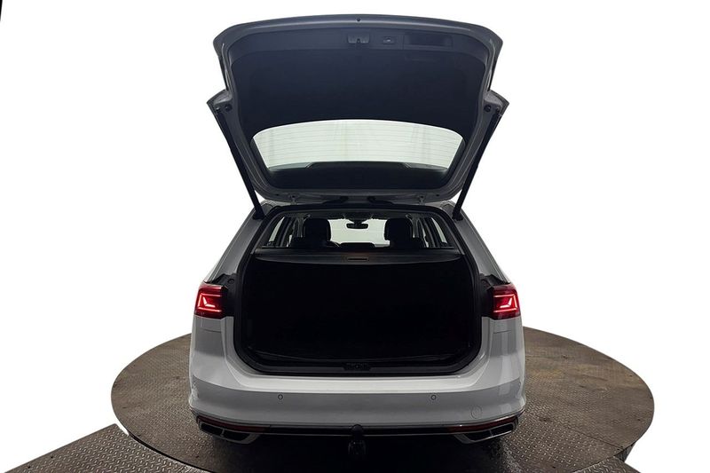 Volkswagen Passat bild 8