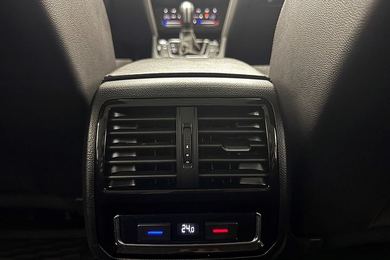 Volkswagen Passat bild 17