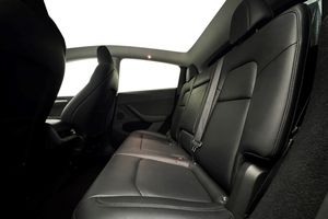 Tesla Model Y bild 16
