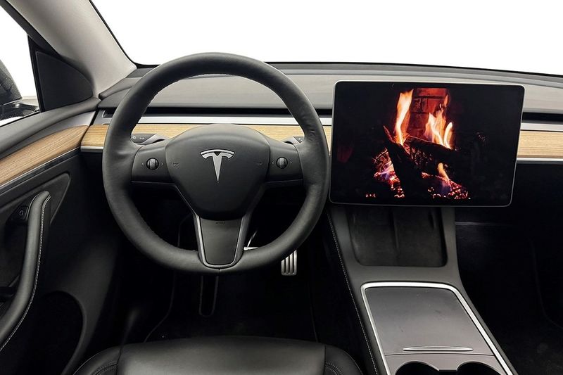 Tesla Model Y bild 20