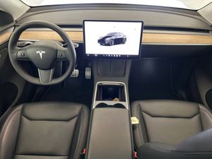 Tesla Model Y bild 9