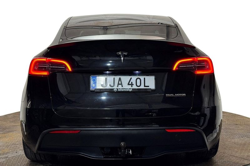 Tesla Model Y bild 7