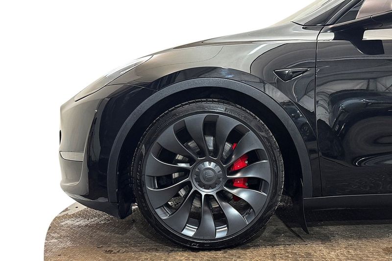 Tesla Model Y bild 11