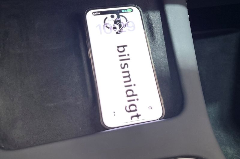 Tesla Model Y bild 33
