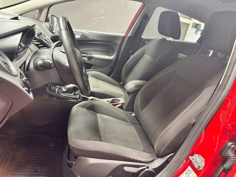 Ford Fiesta bild 8