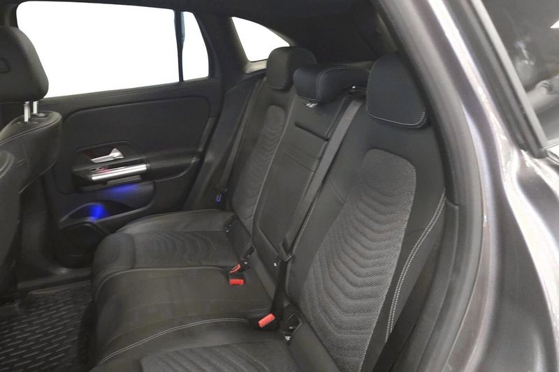 Mercedes EQA300 bild 9