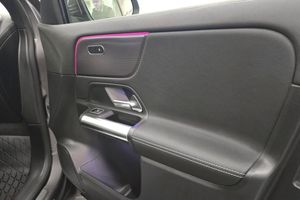 Mercedes EQA300 bild 13