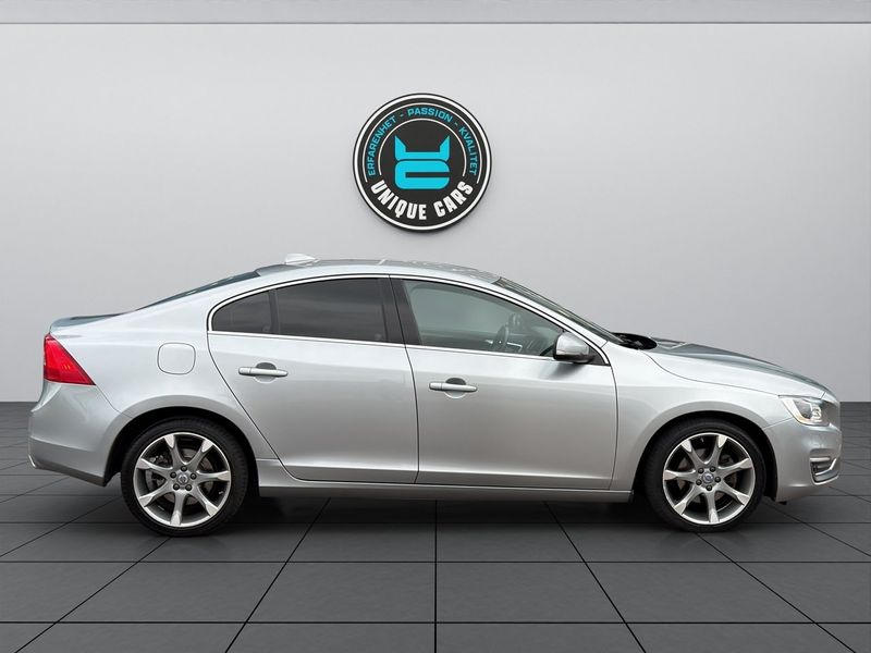Volvo S60 bild 2