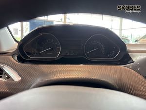 Peugeot 208 bild 12