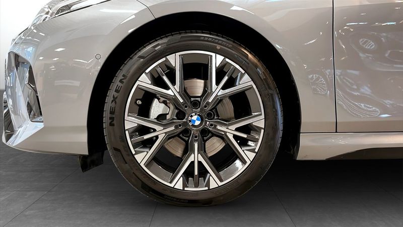 BMW 120 bild 9