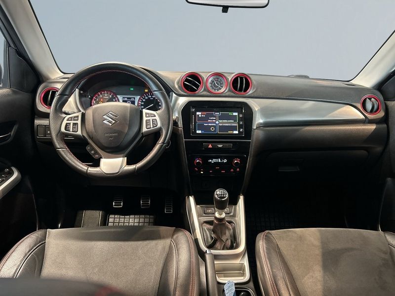 Suzuki Vitara bild 8