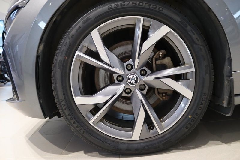 Skoda Enyaq bild 2