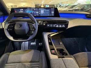 Peugeot e-5008 bild 12