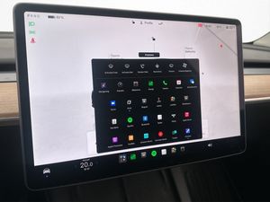 Tesla Model Y bild 22