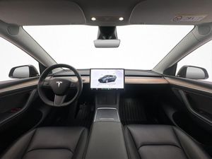 Tesla Model Y bild 12