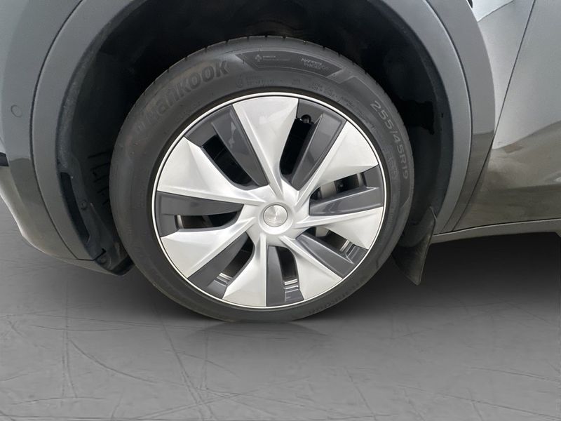 Tesla Model Y bild 28