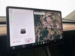 Tesla Model Y bild 18