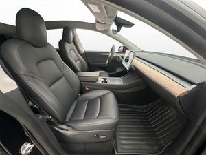 Tesla Model Y bild 26